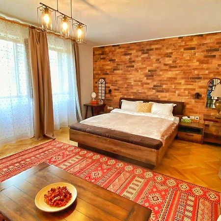 City Center Bed And Beyond Bucarest Exterior foto