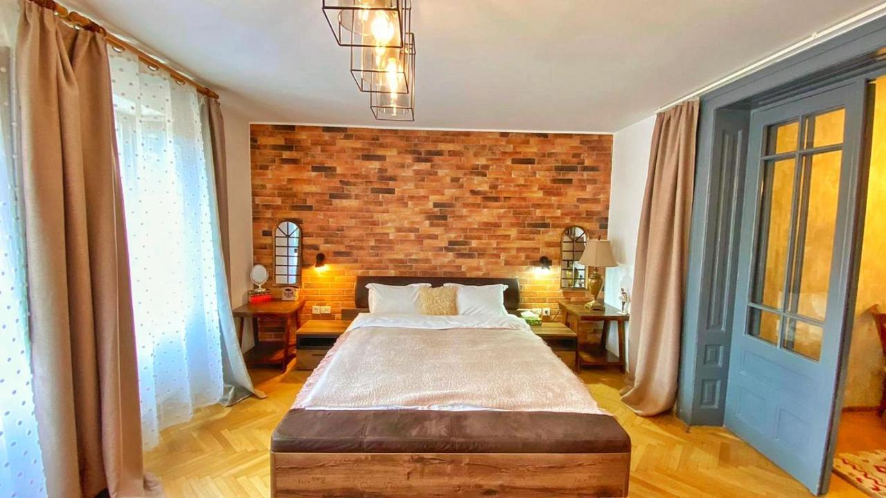 City Center Bed And Beyond Bucarest Exterior foto